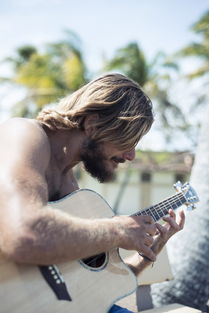 世界上最幼稚人是谁，世界上谁的幼稚期最长