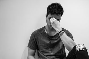 最忧郁的男人，中国最忧郁的男歌手是谁