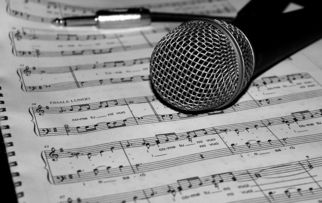 抖音热歌外国歌，抖音国外最火中国歌歌词